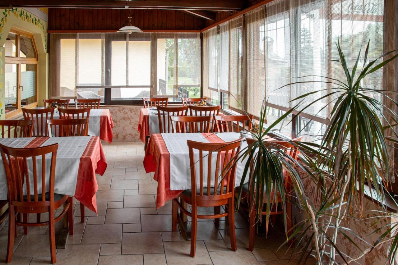 Hotel Zeta Ленті Екстер'єр фото