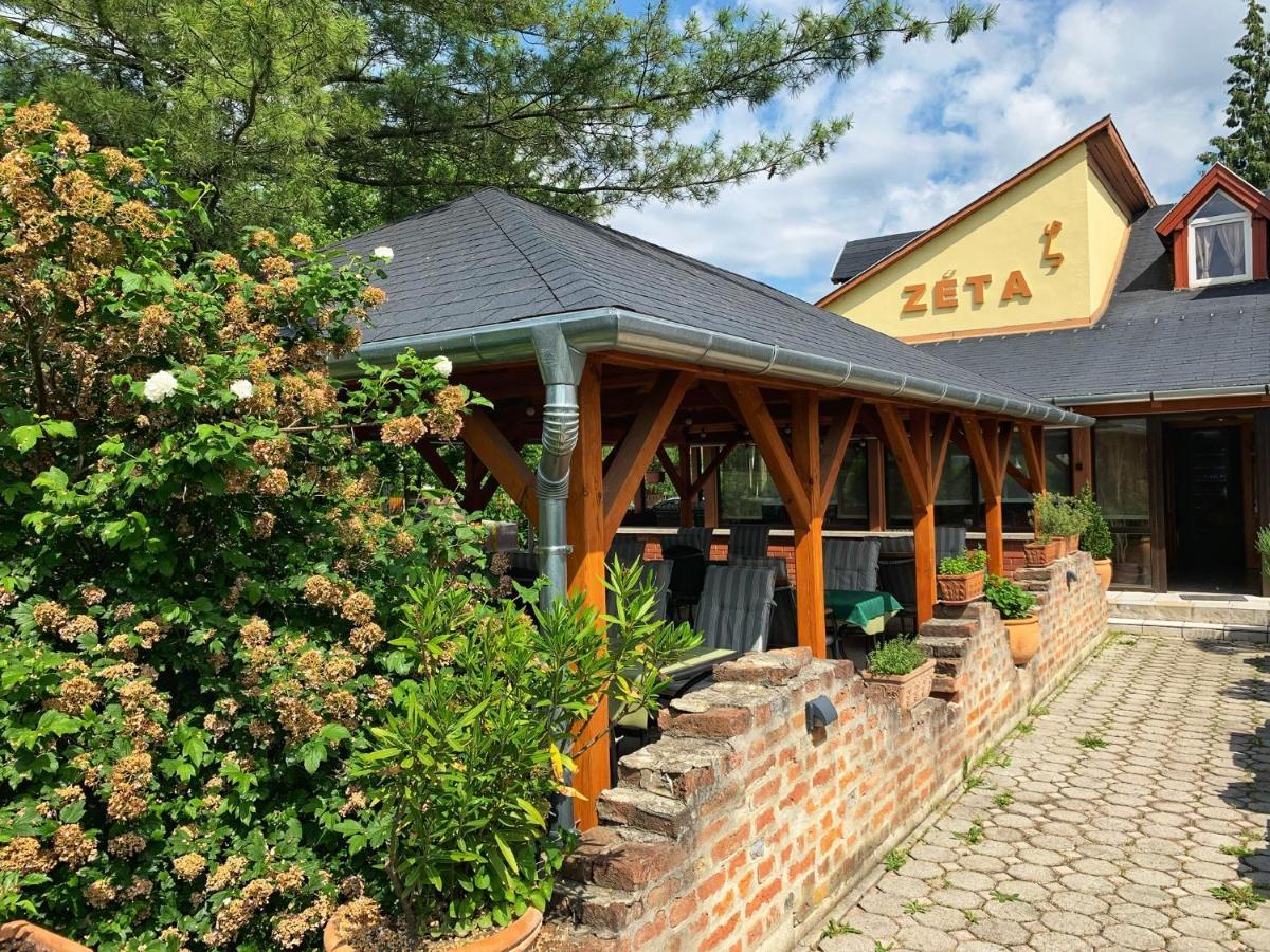 Hotel Zeta Ленті Екстер'єр фото